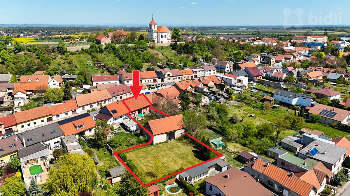 Prodej pozemku 1453 m²